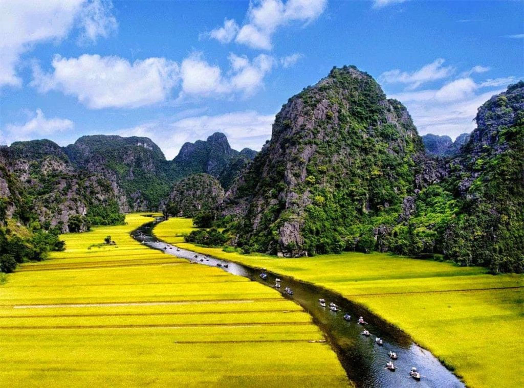 Trang An complex, plan a trip itinerary to Vietnam