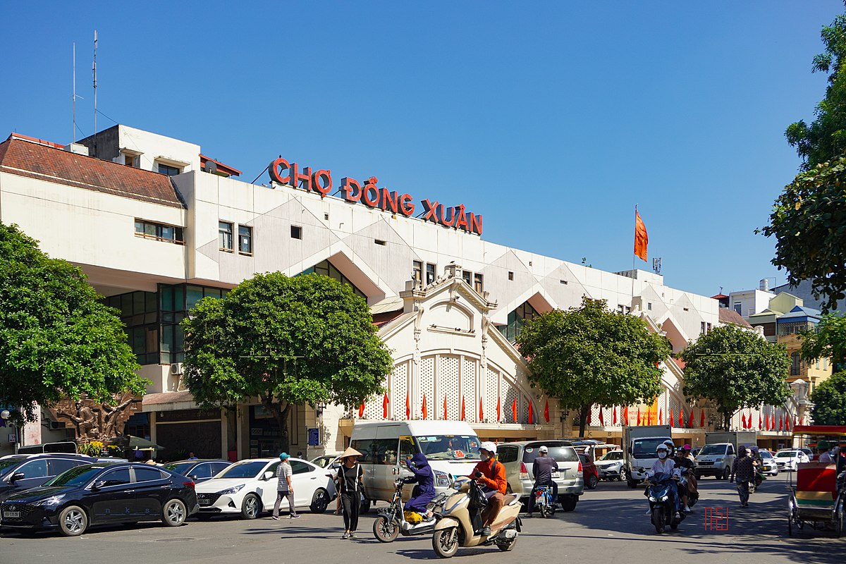 Dong Xuan Market, Famous Places in Hanoi